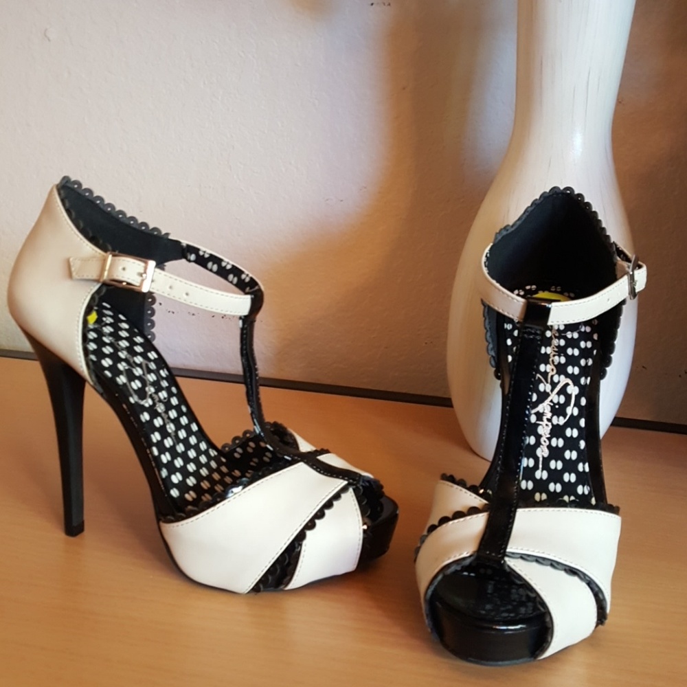 Jessica Simpson heels